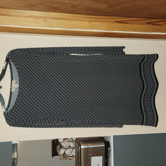 MICHAEL Michael Kors Dresses & Skirts - Michael Kors Women MIDI Dress Chain Print RoundNeck Long Sleeve medium